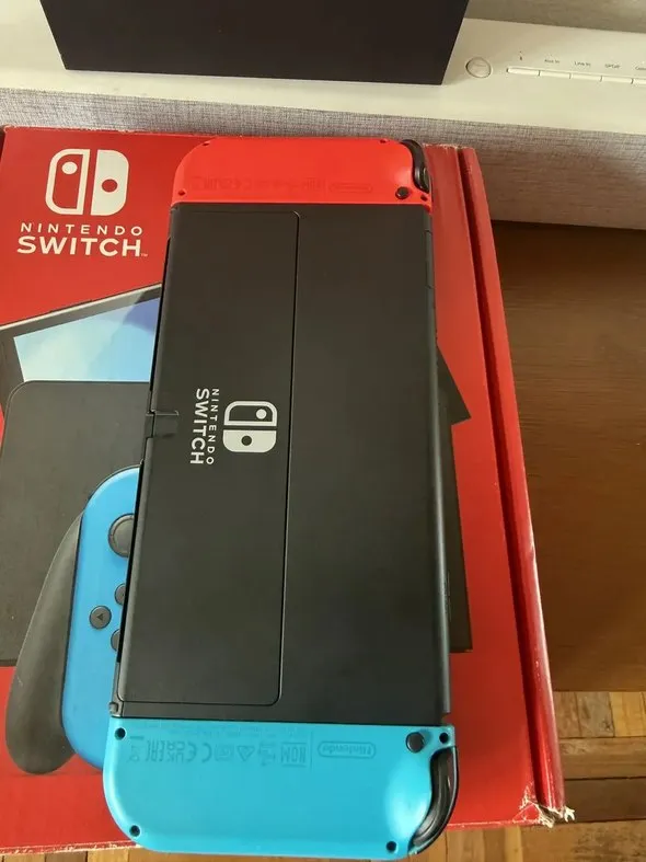 Nintendo Switch Oled Destrabada + Online Como Nueva Impecable, foto 9 de 9